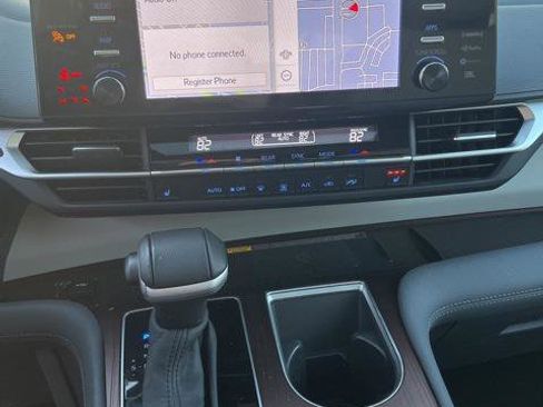 Certified 2024 Toyota Sienna XLE w/ XLE Plus Package image 10