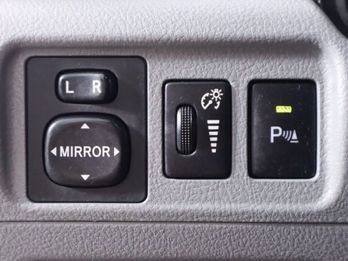 Used 2011 Toyota 4Runner SR5 AWD/4WD image 10