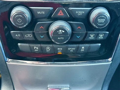 Used 2020 Jeep Grand Cherokee Limited image 16