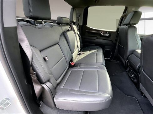 Used 2025 GMC Sierra 1500 SLT image 26