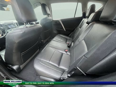 Used 2018 Toyota RAV4 LE image 13