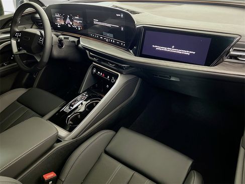 New 2025 Audi Q5 Prestige image 27