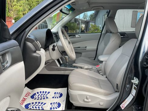 Used 2012 Subaru Forester 2.5X Limited AWD/4WD image 9