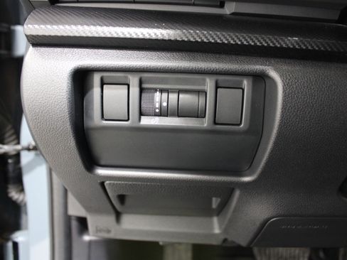 Used 2024 Subaru Crosstrek 2.0i Premium image 8