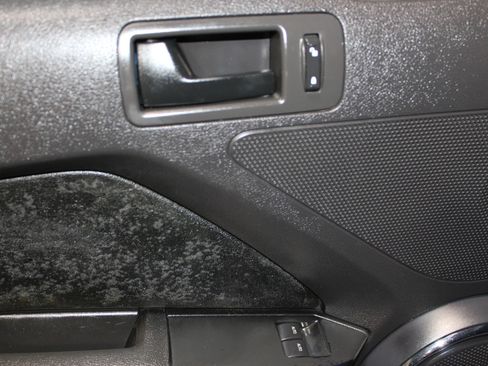 Used 2014 Ford Mustang GT RWD image 10