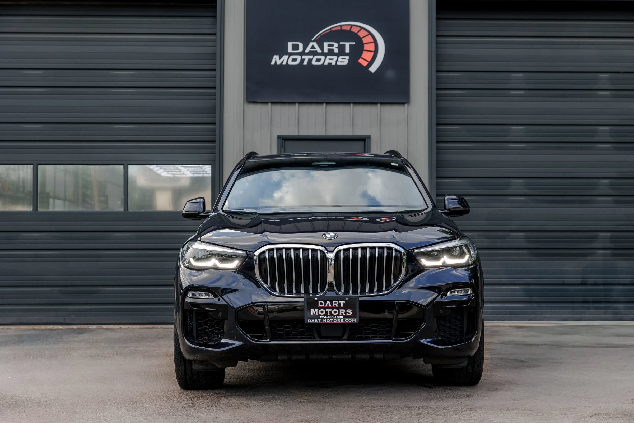 Used 2019 BMW X5 xDrive50i w/ M Sport Package AWD/4WD image 2