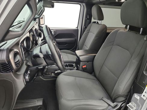 Used 2019 Jeep Wrangler Sport AWD/4WD image 15