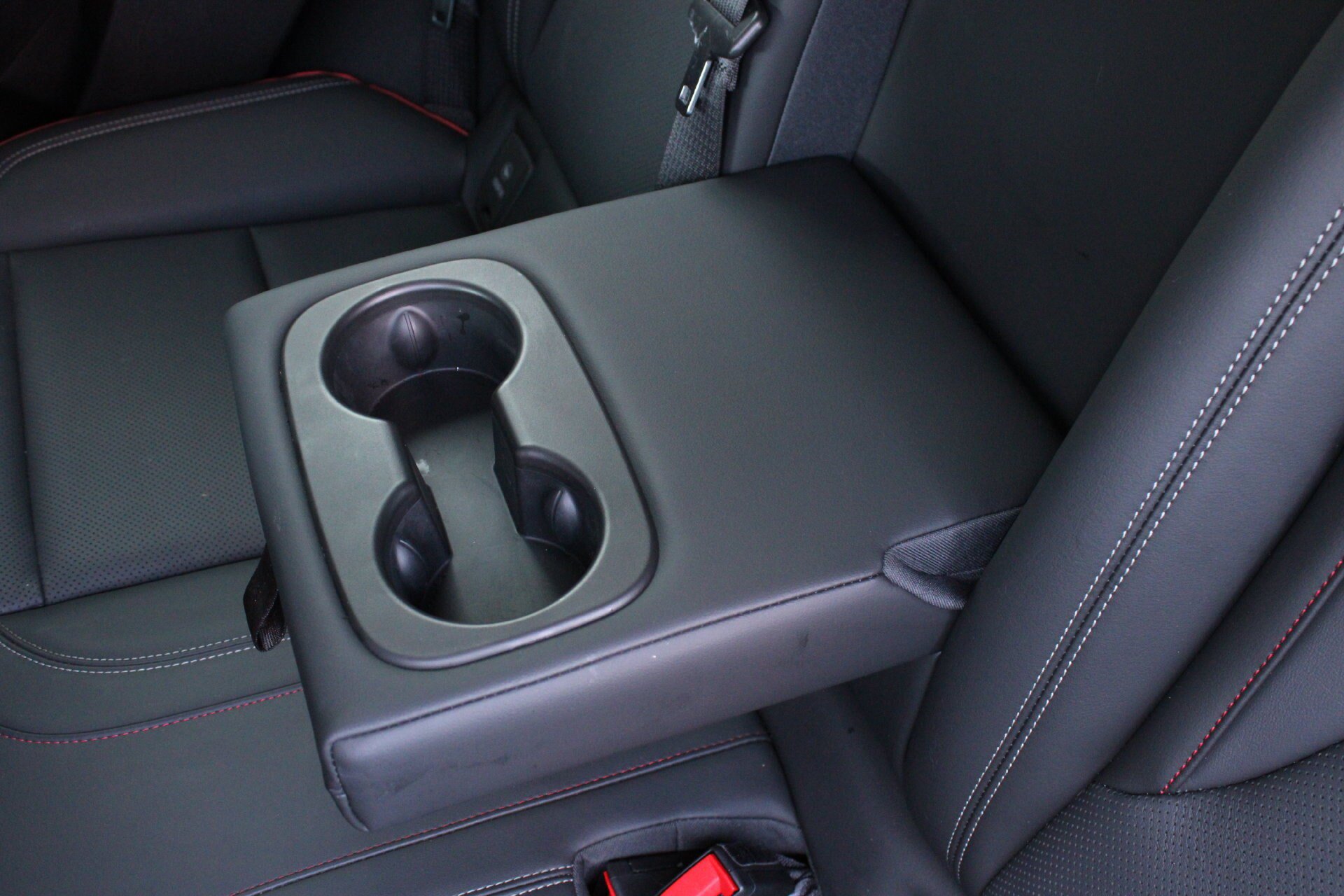 Used 2022 Buick Envision Essence w/ Sport Touring Package FWD image 18