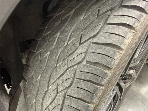 Used 2021 Ford Explorer Limited w/ Equipment Group 301A image 54