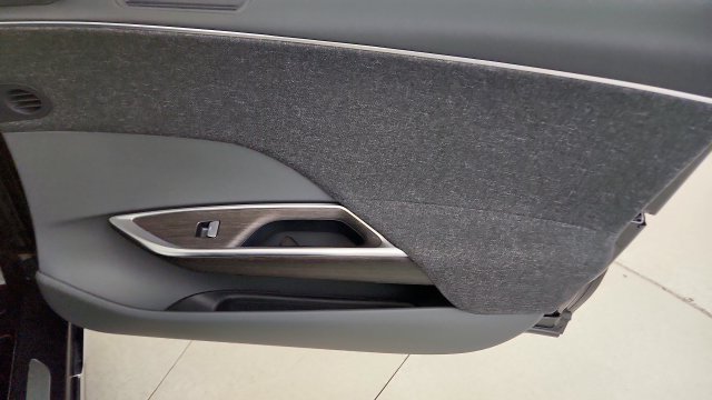 Used 2024 Lucid Air Pure RWD image 37
