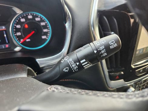 Used 2023 Chevrolet Traverse RS image 22