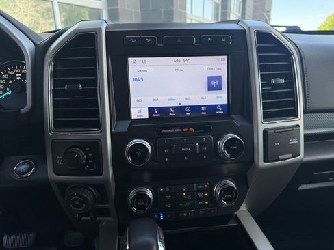 Used 2020 Ford F150 Lariat w/ Equipment Group 502A Luxury AWD/4WD image 28