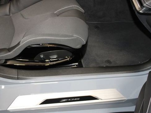 Used 2025 Chevrolet Corvette Z06 image 35