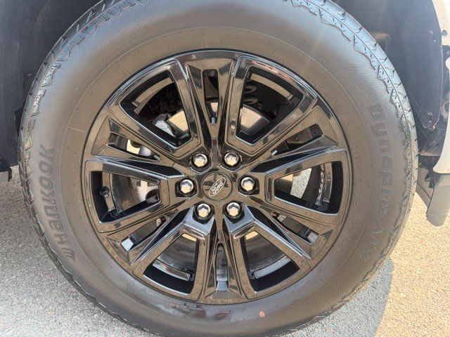 Used 2025 Ford F150 Platinum w/ Equipment Group 702A High AWD/4WD image 12