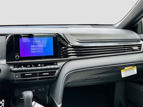 New 2025 Toyota Camry SE image 22