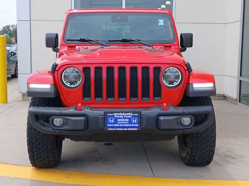 Used 2019 Jeep Wrangler Unlimited Sahara w/ Quick Order Package 24M Moab AWD/4WD image 4