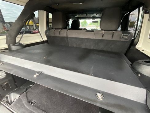 Used 2017 Jeep Wrangler Unlimited Sport w/ Connectivity Group AWD/4WD image 25