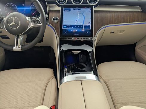 Used 2026 Mercedes-Benz GLC 300 4MATIC image 25