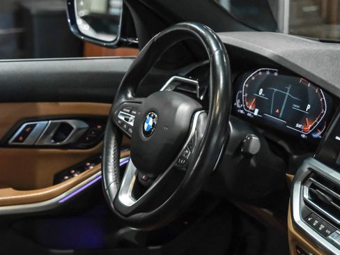 Used 2019 BMW 330i xDrive Sedan w/ Premium Package AWD/4WD image 17