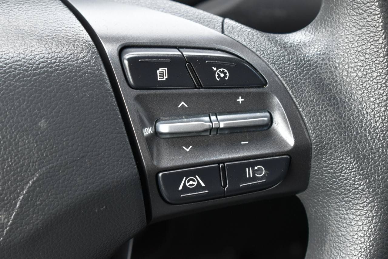 Used 2022 Hyundai Kona SEL w/ Cargo Package FWD image 16