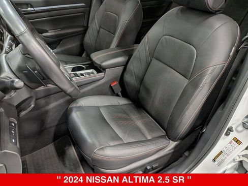 Used 2024 Nissan Altima 2.5 SR w/ SR Premium Package AWD/4WD image 13