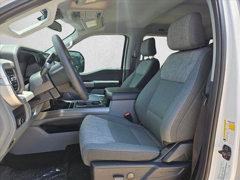 New 2026 Ford F250 XLT w/ XLT Premium Package AWD/4WD image 4