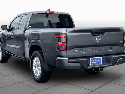 Used 2022 Nissan Frontier SV w/ Technology Package RWD image 12