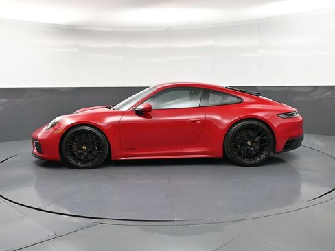 Used 2024 Porsche 911 Carrera GTS RWD image 2