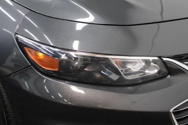 Used 2017 Chevrolet Malibu LT w/ Leather Package FWD image 29