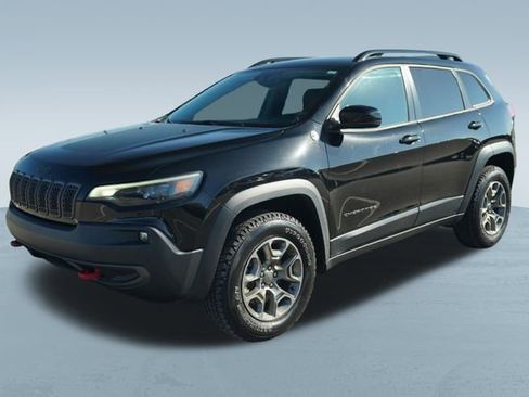 Used 2022 Jeep Cherokee Trailhawk image 3