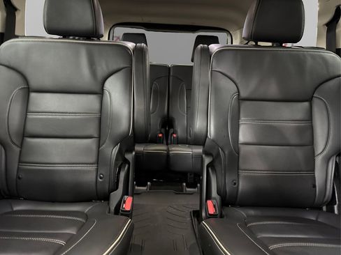 Used 2023 GMC Acadia Denali w/ Denali Ultimate Package image 19