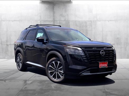 New 2026 Nissan Pathfinder Platinum AWD/4WD image 2