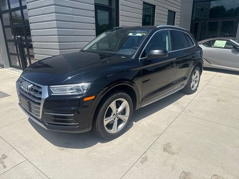 Used 2020 Audi Q5 2.0T Premium w/ Convenience Package AWD/4WD image 6