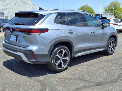 New 2025 Volkswagen Tiguan SE image 7