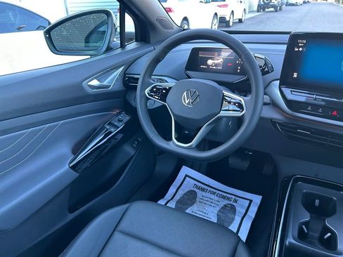 Used 2023 Volkswagen ID.4 Pro S image 9