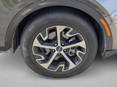 Used 2023 Kia Sportage EX FWD image 8