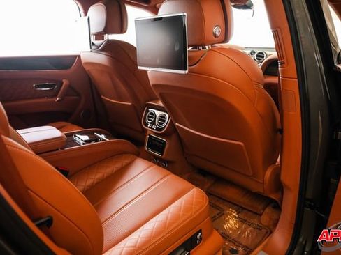 Used 2017 Bentley Bentayga image 82