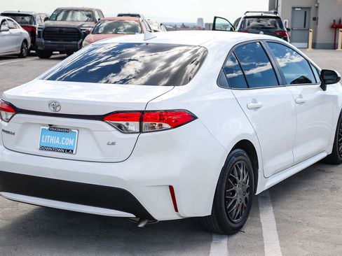Used 2021 Toyota Corolla LE image 6