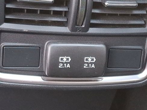 Used 2020 Subaru Forester Limited w/ Popular Package #3 image 11