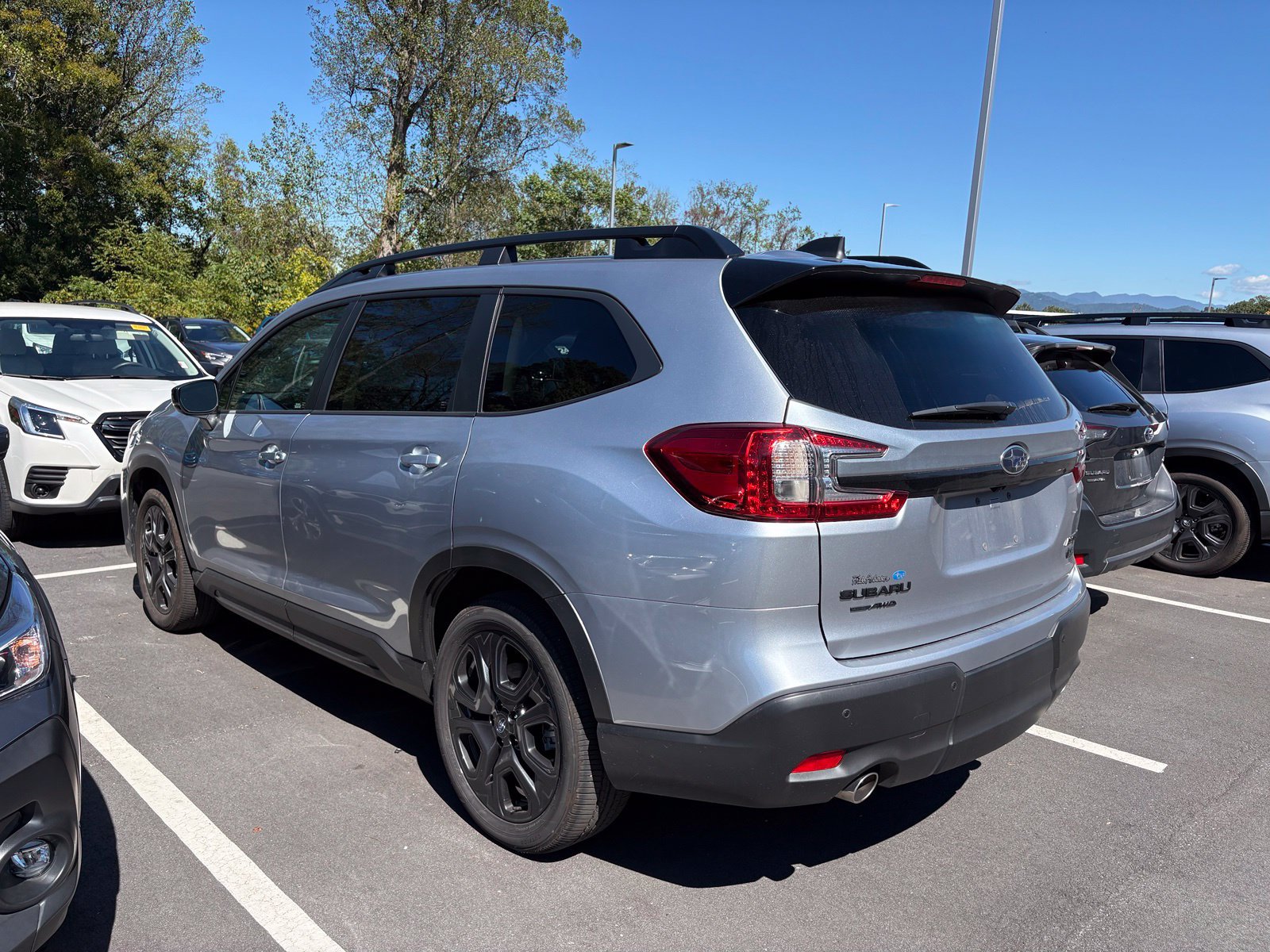 Certified 2025 Subaru Ascent Bronze Edition w/ Popular Package #2 AWD/4WD image 4