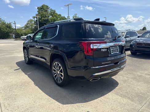 Used 2021 GMC Acadia Denali w/ Denali Technology Package FWD image 3
