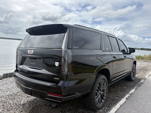 New 2025 Cadillac Escalade ESV Sport Platinum image 6