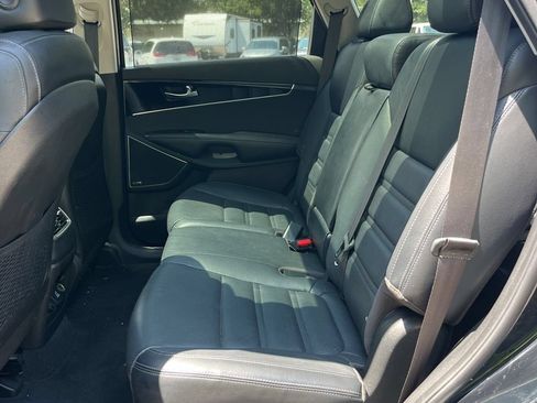 Used 2017 Kia Sorento SX FWD image 11