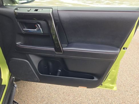 Used 2023 Toyota 4Runner TRD Off-Road Premium w/ Off Road Premium Plus Package image 5