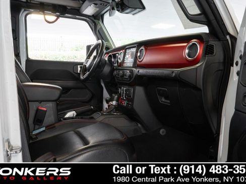 Used 2023 Jeep Wrangler Unlimited Rubicon w/ LED Lighting Group AWD/4WD image 37