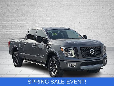 Used 2019 Nissan Titan PRO-4X w/ Pro-4x Convenience Package image 6