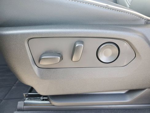 Used 2025 Chevrolet Tahoe Premier image 25