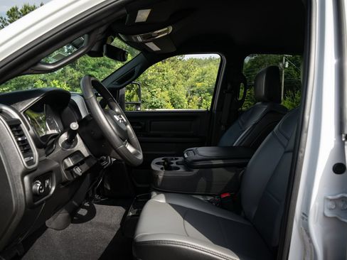 New 2026 RAM 3500 Tradesman AWD/4WD image 14