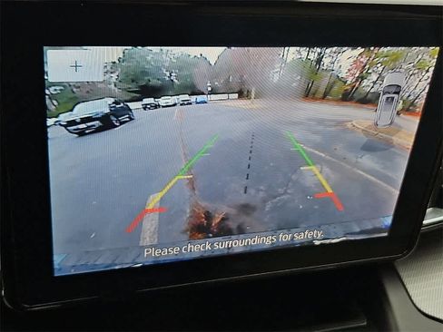 Used 2020 Ford Explorer XLT w/ Equipment Group 202A image 17