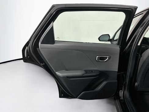 Used 2025 Kia K4 LXS image 26